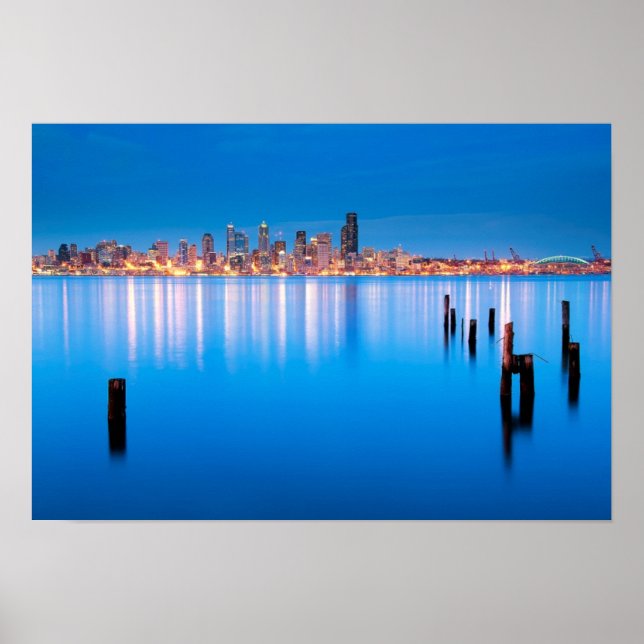 Blue hour view of downtown Seattle Poster (Front)