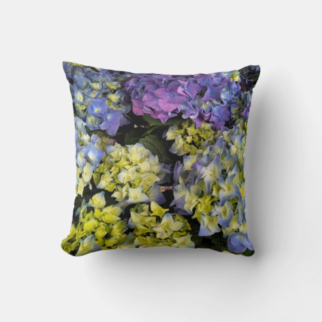 Blue hydrangea beauty cushion (Front)