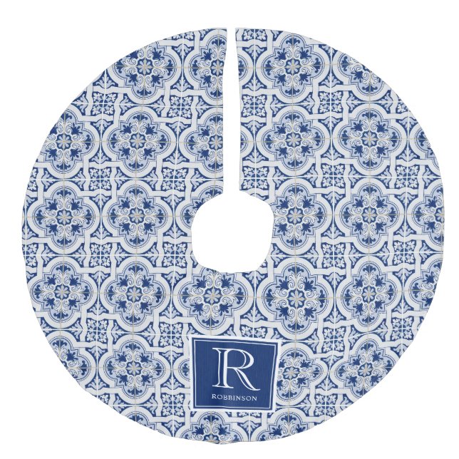 Blue Italian Tile Pattern, Monogram Faux Linen Tree Skirt (Front)