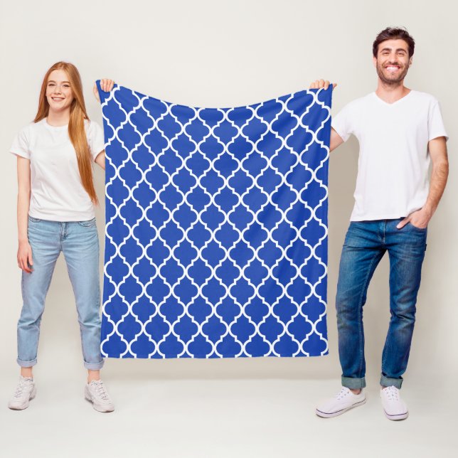 Blue Moroccan Quatrefoil Lattice Pattern Fleece Blanket (In Situ)