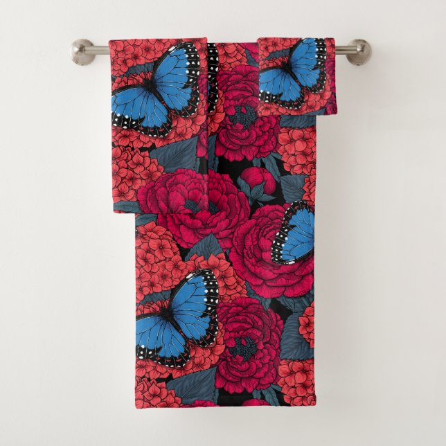 Blue morpho garden bath towel set (Insitu)