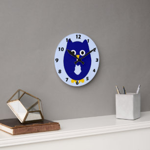 Blue Owl Design Round Clock
