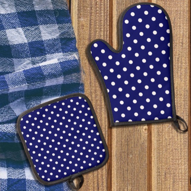 Blue Polka Dot Oven Mitt & Pot Holder Set (Creator Uploaded)
