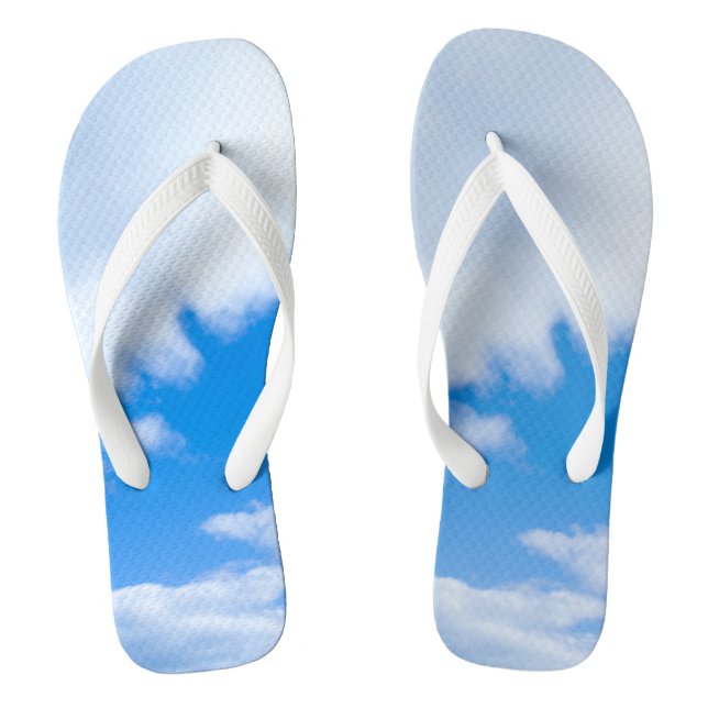Blue sky and white clouds thongs (Footbed)