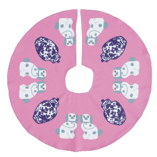 Blue Staffordshire Dog and Ginger Jar Faux Linen Tree Skirt