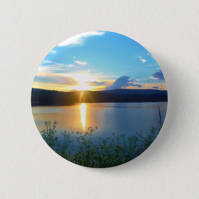 Blue sunset on lake 6 cm round badge (Front)