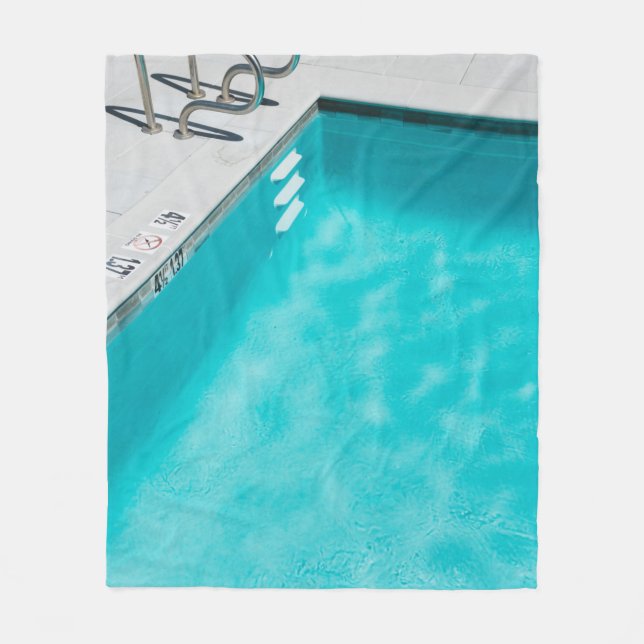 Blue swimming pool fleece blanket (Front)