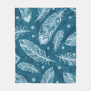 Blue vintage feather pattern fleece blanket