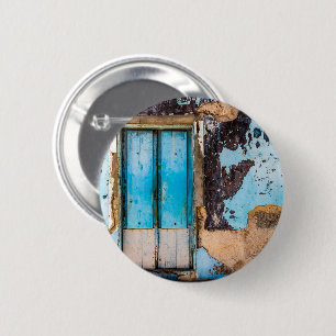 Blue wall and door 6 cm round badge