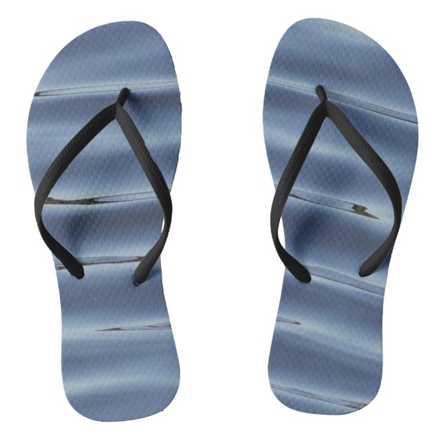 Blue water pattern thongs (Footbed)