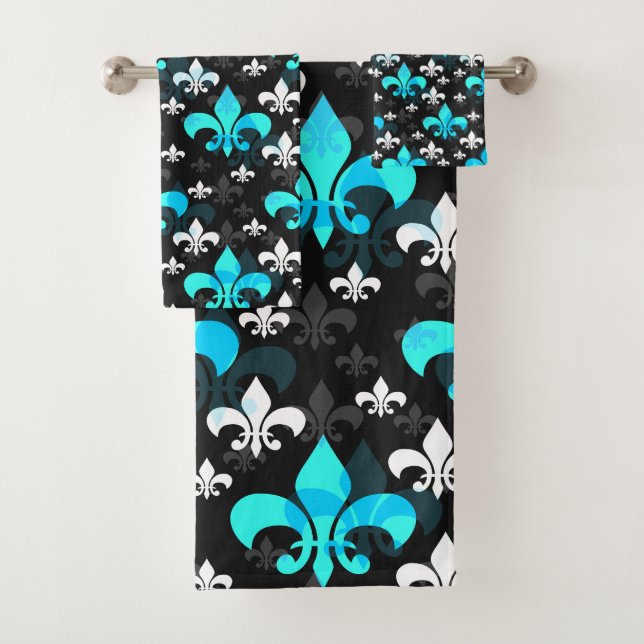 Blue White Fleur De Lis  Bath Towel Set (Insitu)