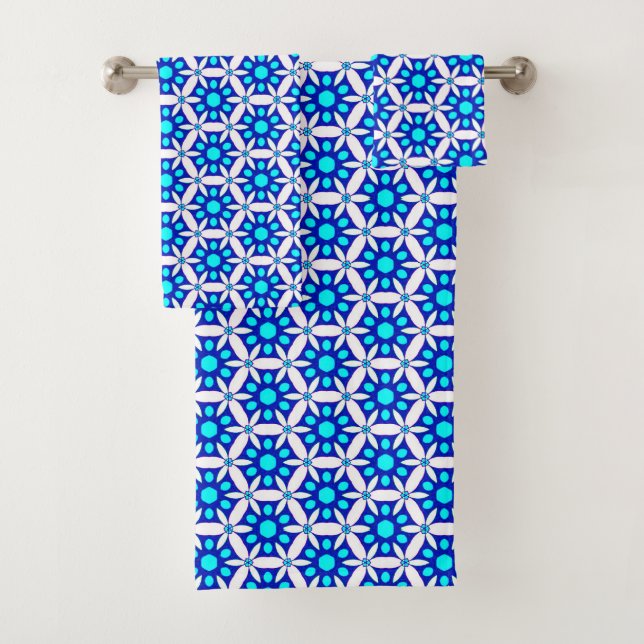 Blue White Flower Pattern Bath Towel Set (Insitu)