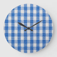 Blue-white lined dining clothes.