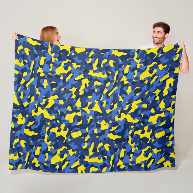 Blue Yellow Camouflage Print Pattern Fleece Blanket (In Situ)