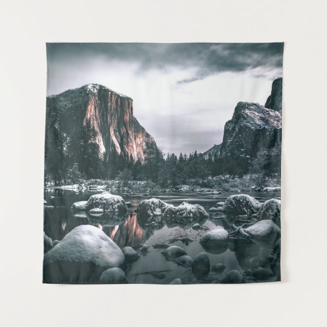 BODY OF WATER AND MOUNTAINS TAPESTRY (Front)
