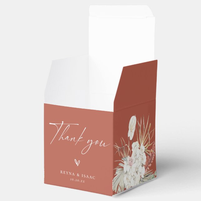 Bohemian Oasis Dried Botanical Favour Box (Opened)