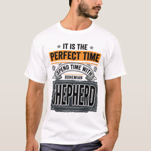 Bohemian Shepherd Vintage Dog Lover Typography Des T-Shirt