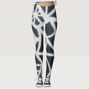 Bold Black & White Spider Web Geometric Pattern. Leggings