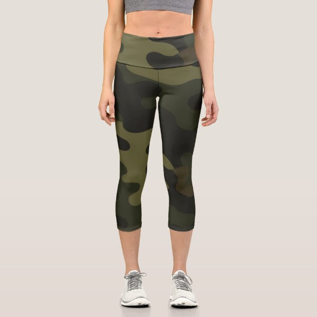 Bold Camouflage Pattern Outdoor Enthusiasts Hunter Capri Leggings (Front)