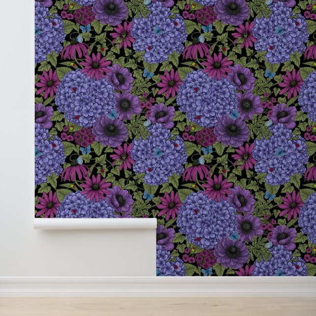Bold garden florals wallpaper (Application)