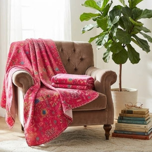 Bold Oriental Rug Vibrant Hot Pink Jewel-Toned Fleece Blanket