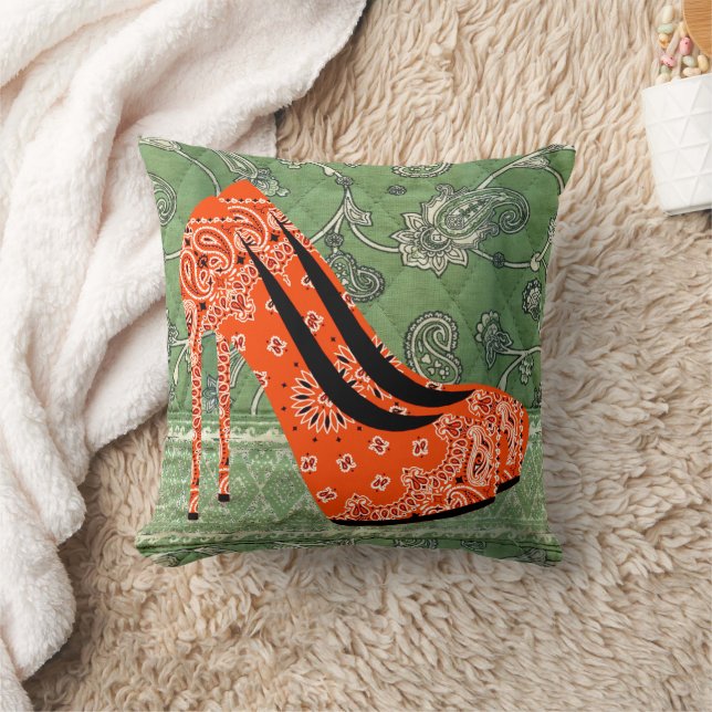 Bold Red Heels with Paisley Design 16 x 16 Round Cushion (Blanket)