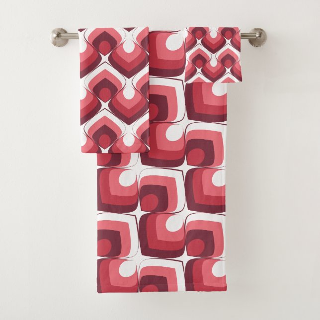 Bold Retro Modern Motif in Pinks Bath Towel Set (Insitu)