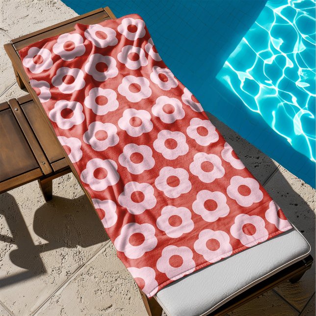 Bold Summer Red and Pink Floral Pattern Retro Bath Towel (red bath towel with pink flowers)