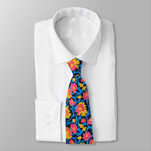 Bold Unique Gifts Vintage Flower  Tie (Tied)