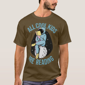 BookLover  Astronaut Reads Book  Bookworm  T-Shirt