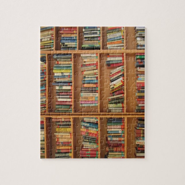 Bookshelf background jigsaw puzzle (Vertical)