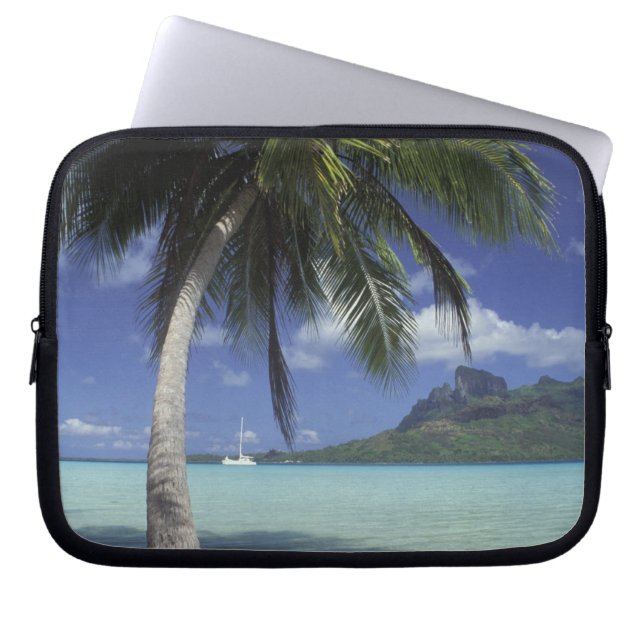 Bora Bora, French Polynesia Mt. Otemanu seen Laptop Sleeve (Front)