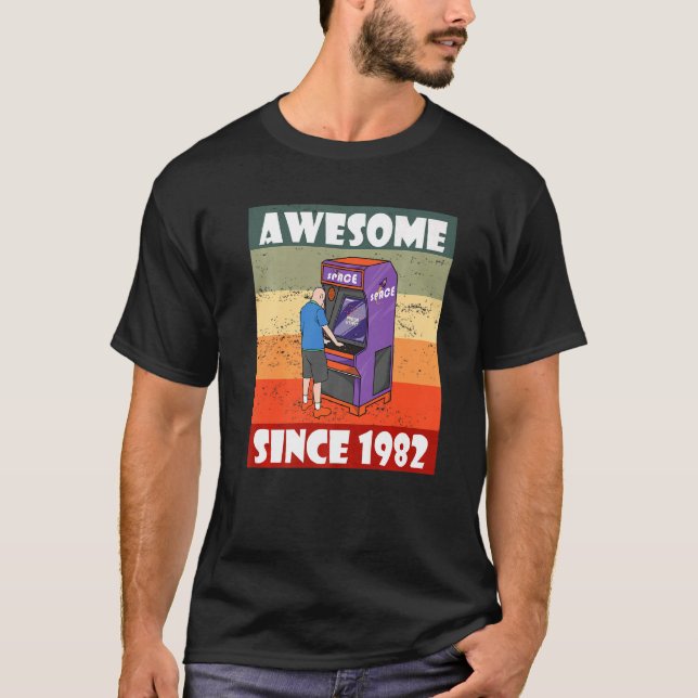 Born 1982  40th Birthday Retro 80s Video Game T-Shirt (Front)