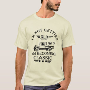 Born in 1967 elegant vintage birthday gift T-Shirt