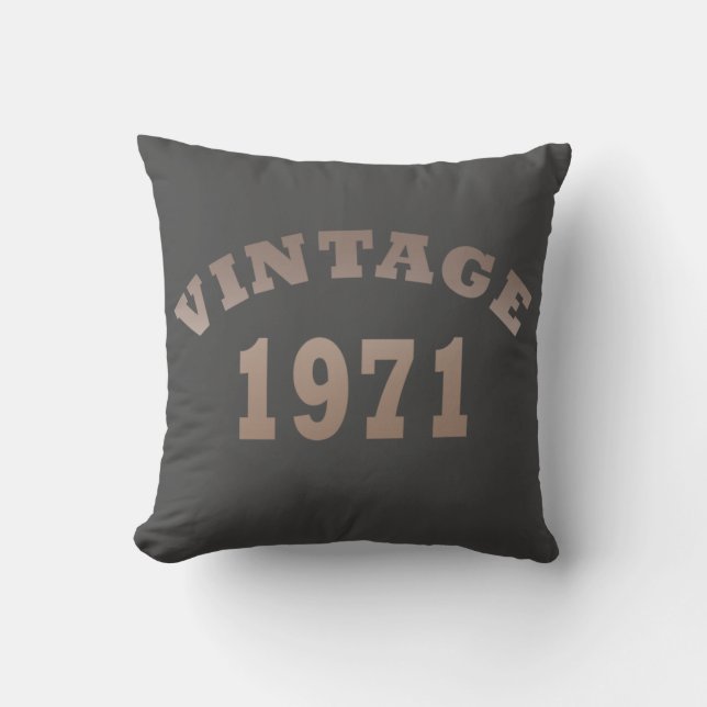 Born in 1971 vintage birthday gift cushion (Front)