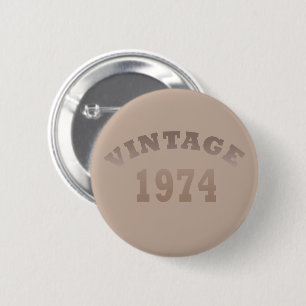 Born in 1974 vintage birthday party 6 cm round badge