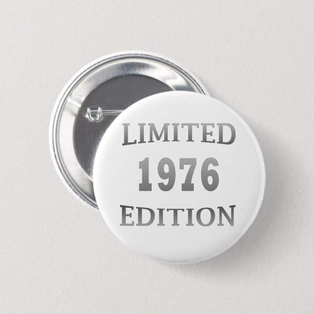 born in 1976 birthday party 6 cm round badge (Front & Back)