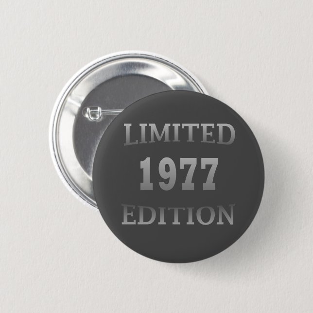 Born in 1977 birthday party 6 cm round badge (Front & Back)