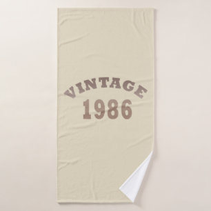 Born in 1986 Elegant Modern Vintage Birthday Gift Bath Towel