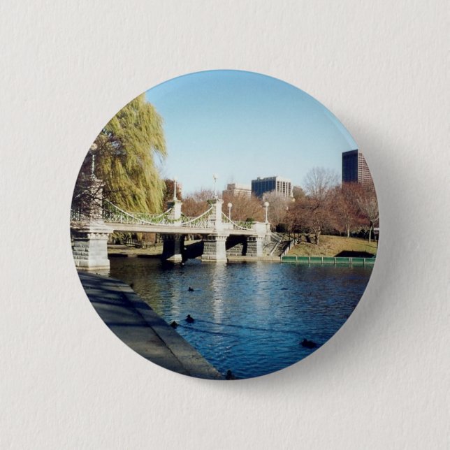 boston common 6 cm round badge (Front)