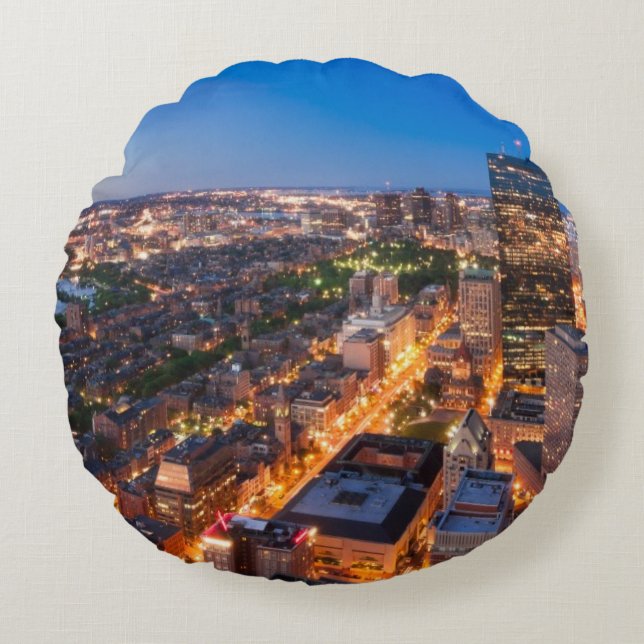 Boston's skyline at dusk round cushion (Front)