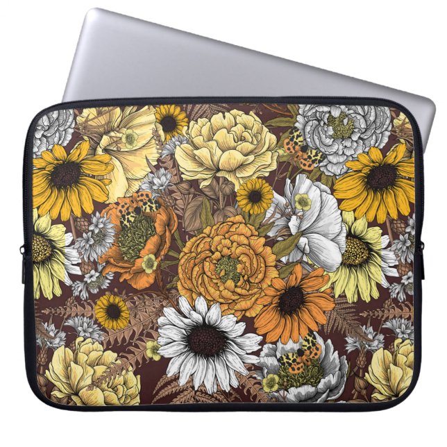 Bouquet of flowers- roses, peonies, daisies ans fe laptop sleeve (Front)