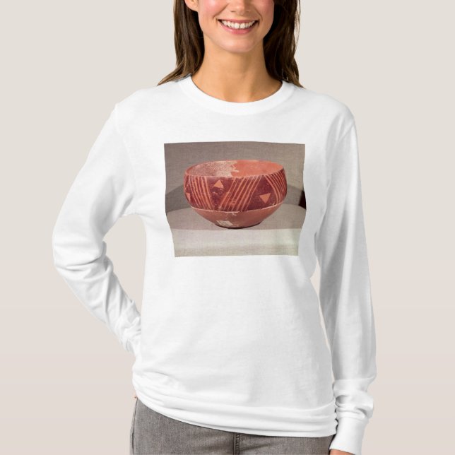 Bowl with triangular pattern, from Banpu, T-Shirt (Front)