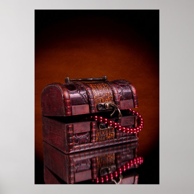 Box with treasures poster (Front)