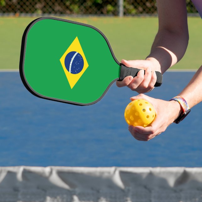 Brazil flag pickleball paddle (Insitu)