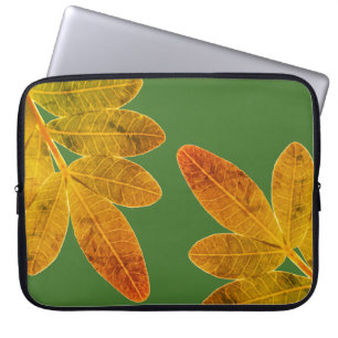 Brazilian holly Plant Leaf Pattern Laptop Sleeve