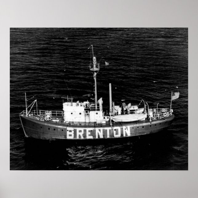Brenton Reef Lightship LV-102/WAL-525 Poster (Front)