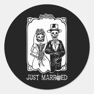 Bride Groom Just Married Skeleton Halloween Couple Classic Round Sticker