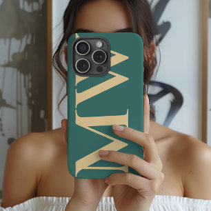 Bridesmaid Elegant Green Wedding Bridal Initial iPhone 15 Pro Case
