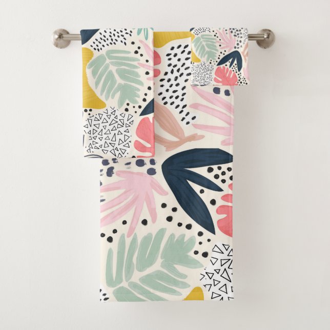 Bright Bold Tropical Collage Pattern Bath Towel Set (Insitu)